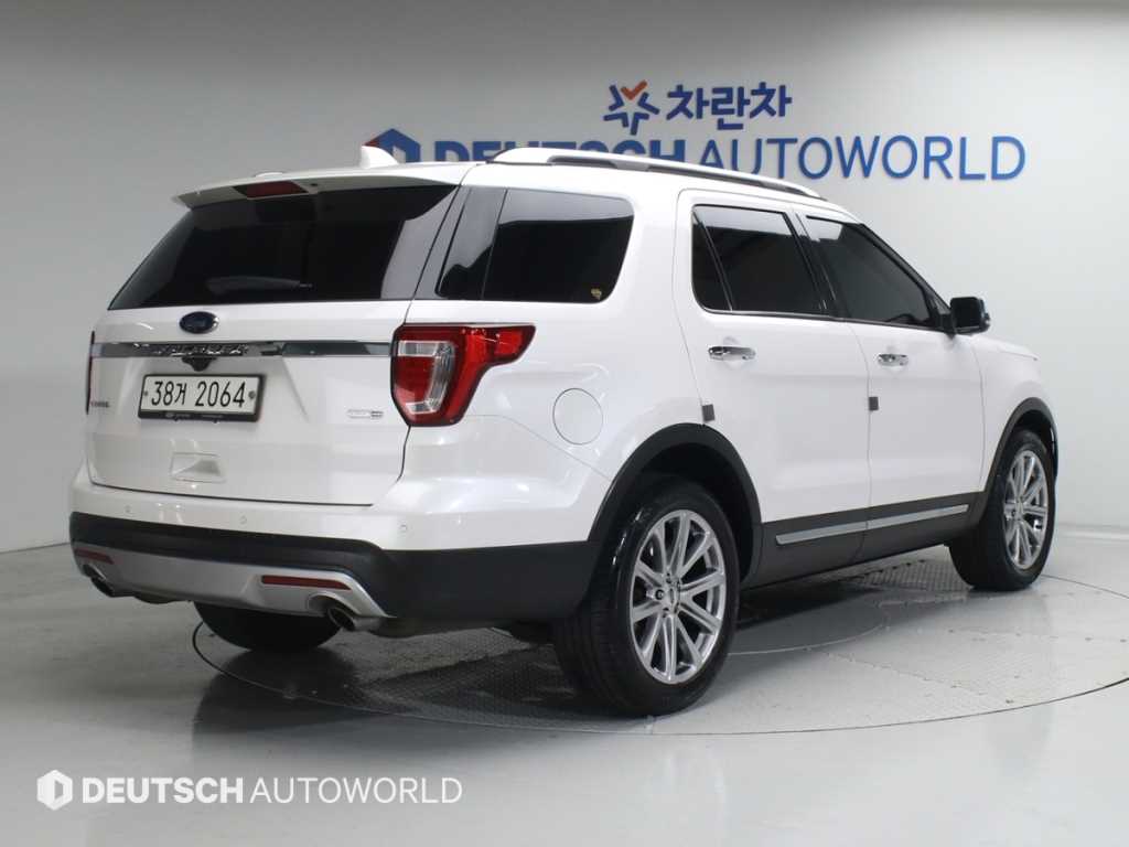 Ford Explorer - Vista 2