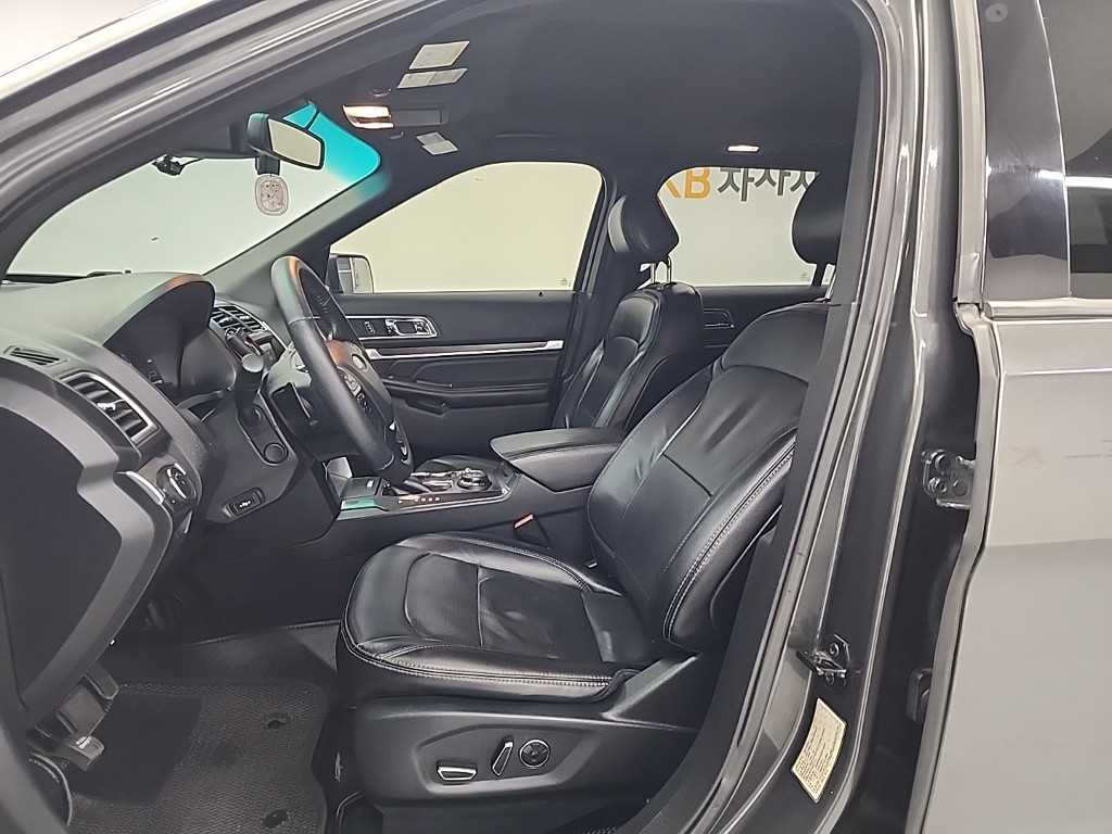 Ford Explorer - Vista 11