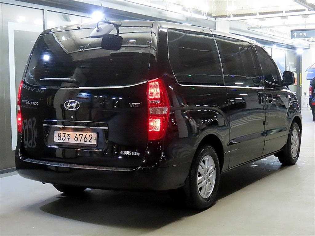 HYUNDAI Starex - Vista 4