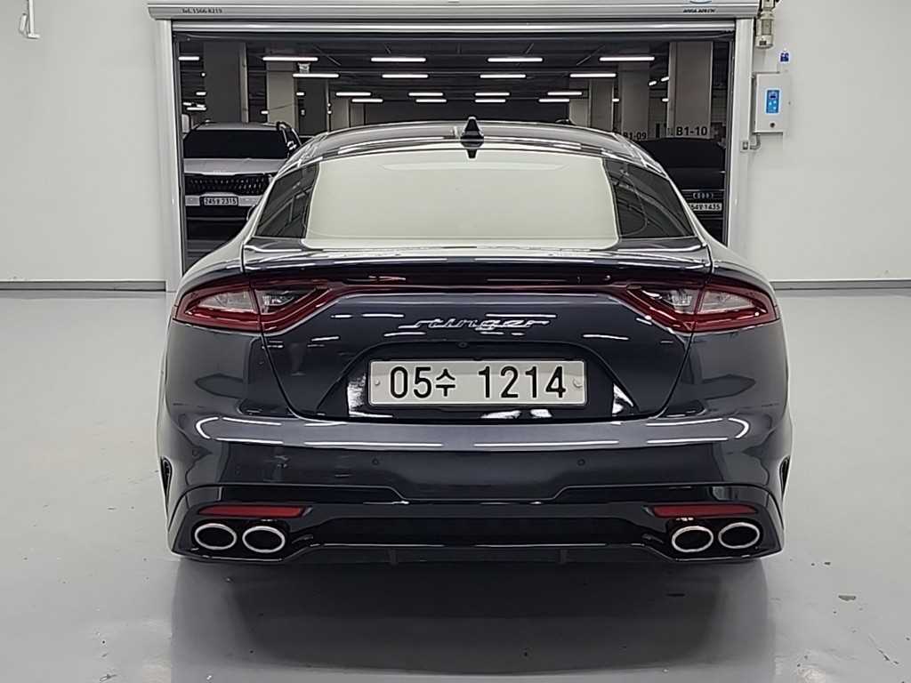 KIA Stinger - Vista 3