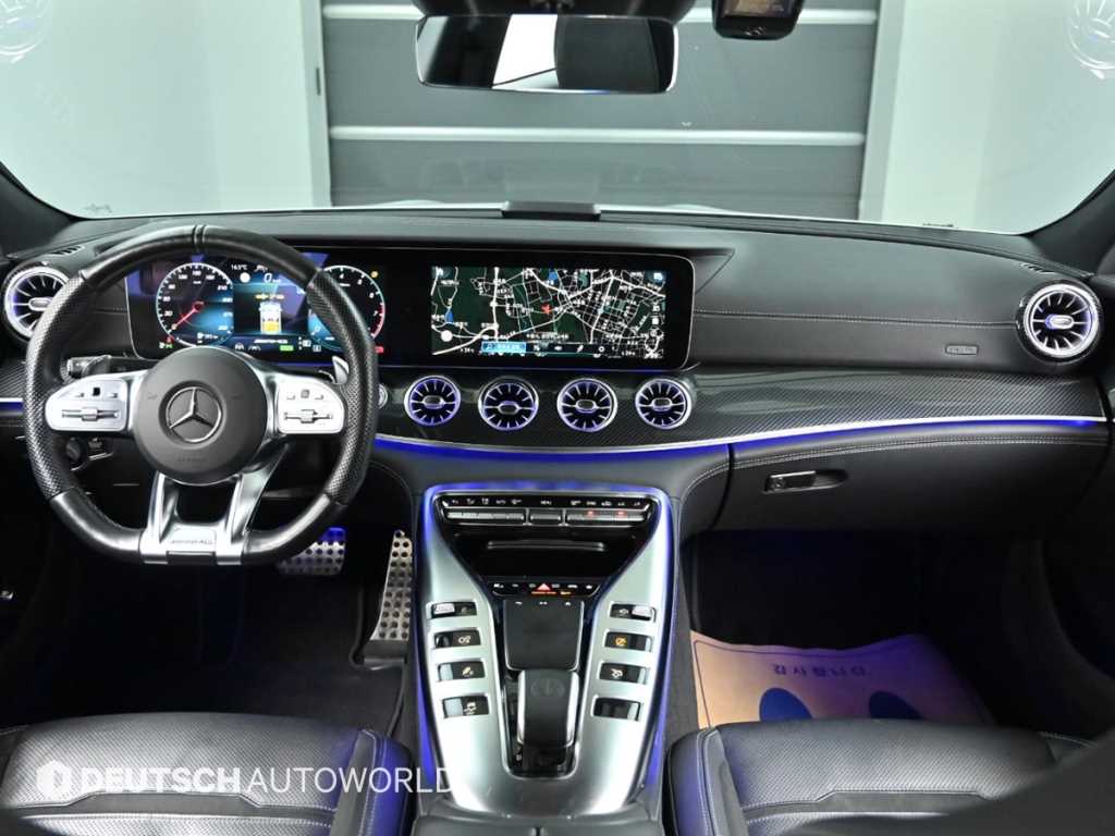 Mercedes Benz AMG GT - Vista 7
