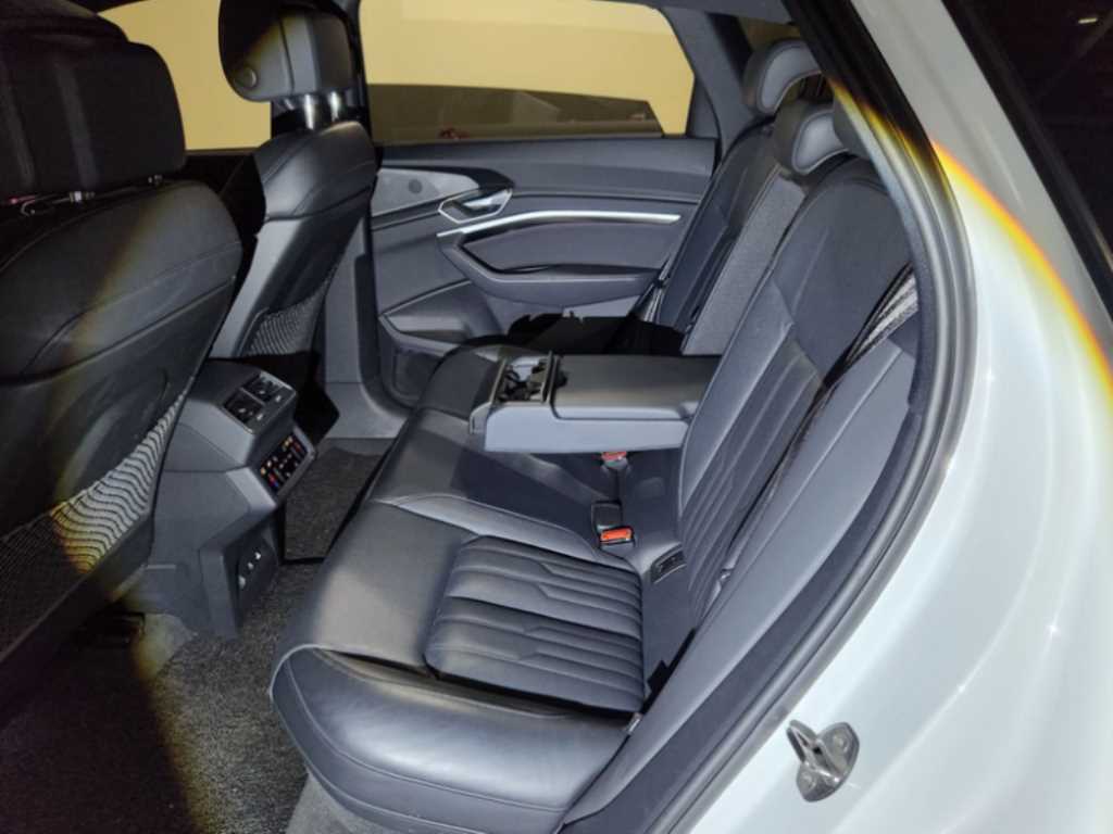 Audi e-Tron - Vista 6