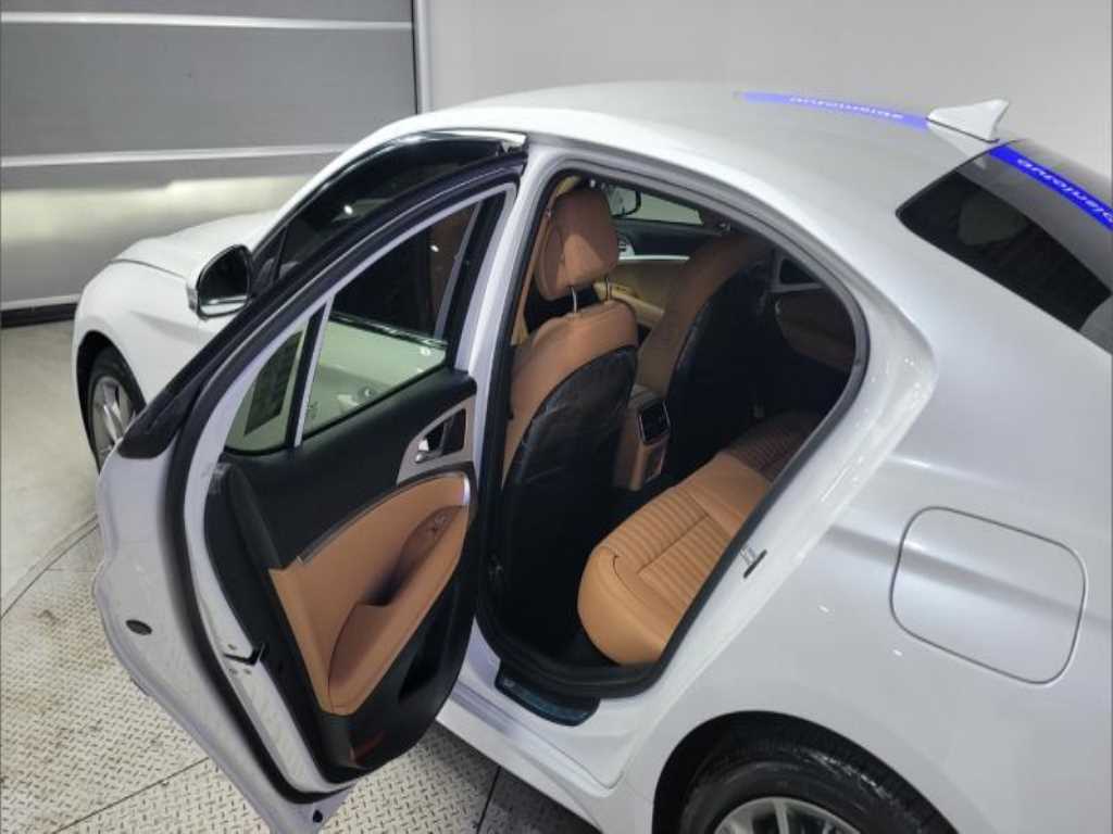 Genesis G70 2025 - Importación desde Corea - HF Imports Iquique - Foto 17