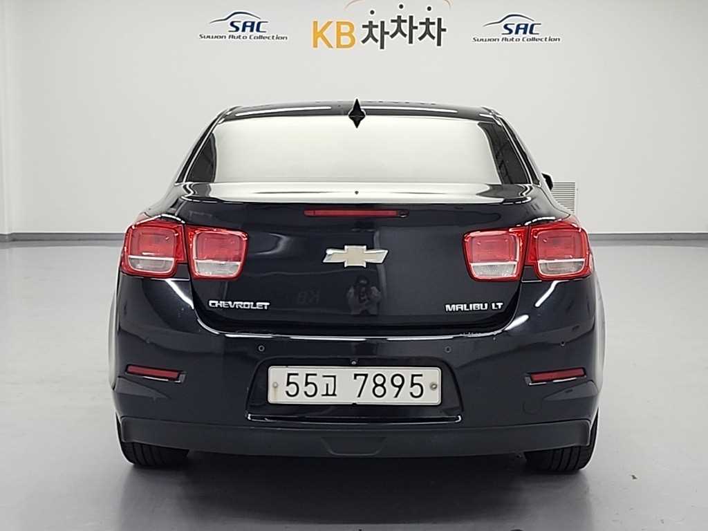 Chevrolet Malibu - Vista 3