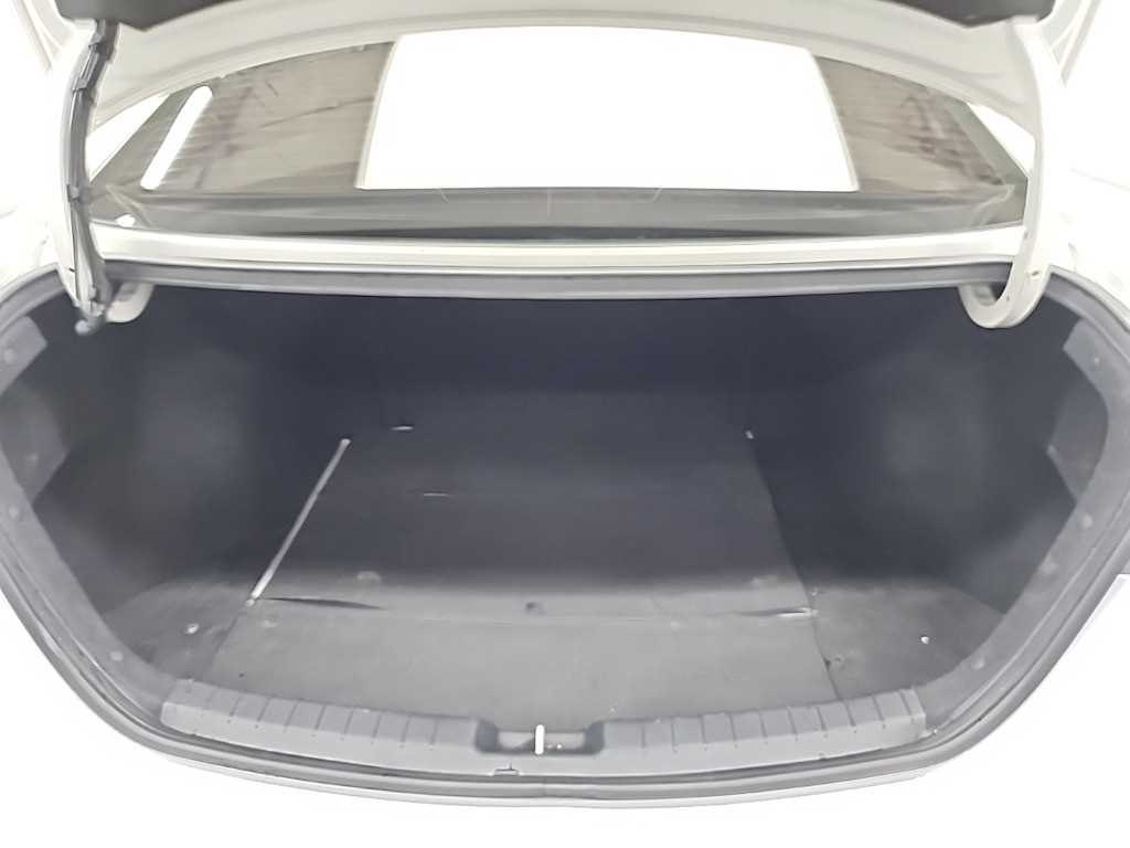 HYUNDAI Avante 2018 Blanco - Importación desde Corea - HF Imports Iquique - Foto 18