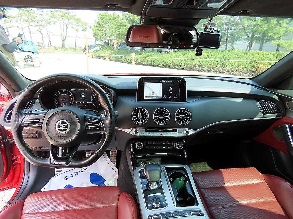 KIA Stinger - Vista 7