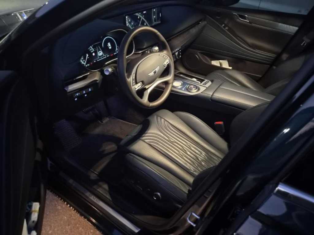 Genesis G80 - Vista 11