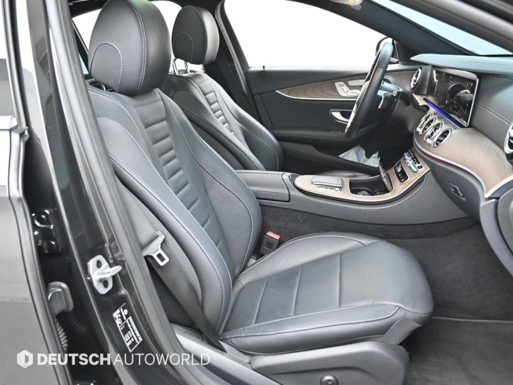 Mercedes Benz E class - Vista 10