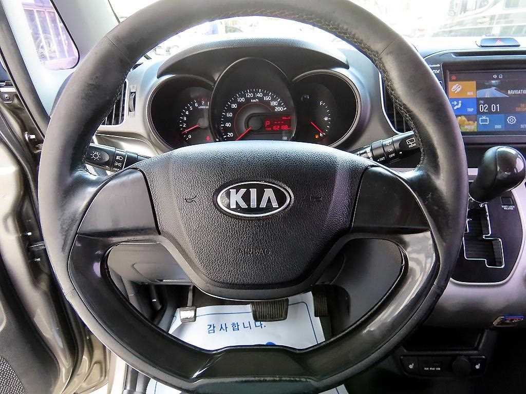 KIA Ray - Vista 8