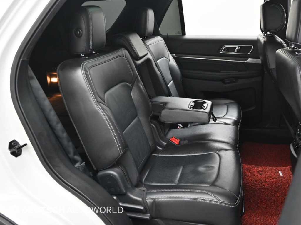 Ford Explorer - Vista 12