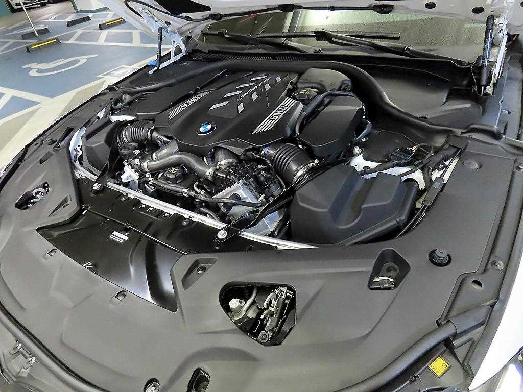 BMW 8 Series 2025 Blanco - Importación desde Corea - HF Imports Iquique - Foto 19