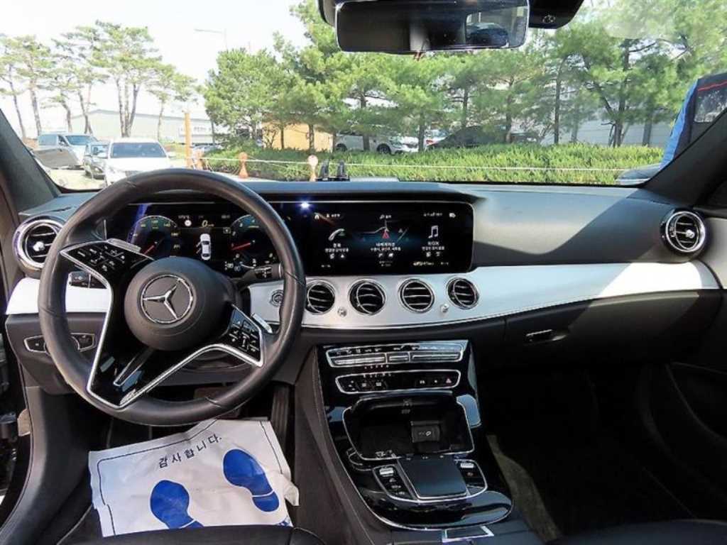 Mercedes Benz E class - Vista 7