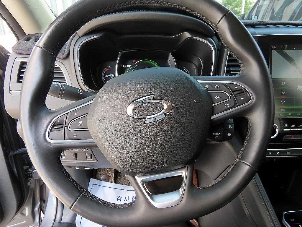 SAMSUNG QM6 - Vista 8