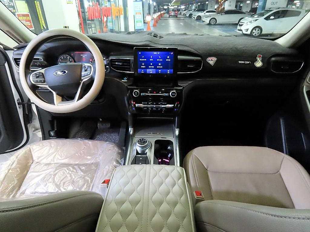 Ford Explorer - Vista 10
