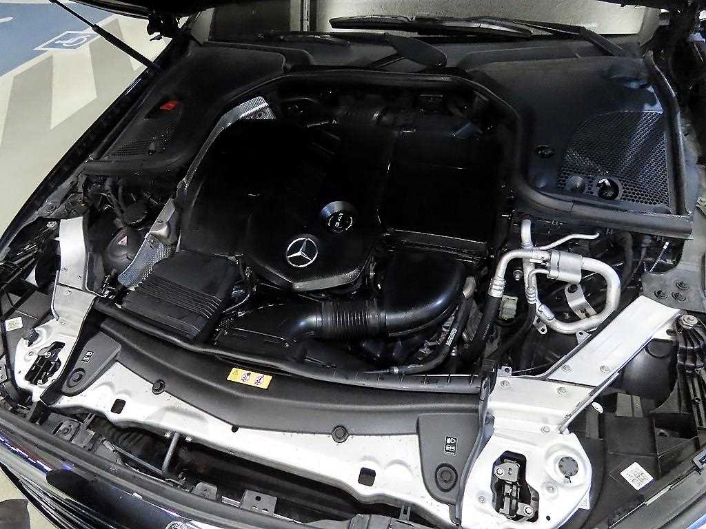 Mercedes Benz E class 2017 Negro - Importación desde Corea - HF Imports Iquique - Foto 19