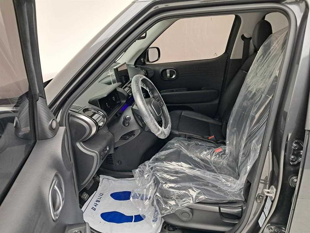 HYUNDAI Casper - Vista 11