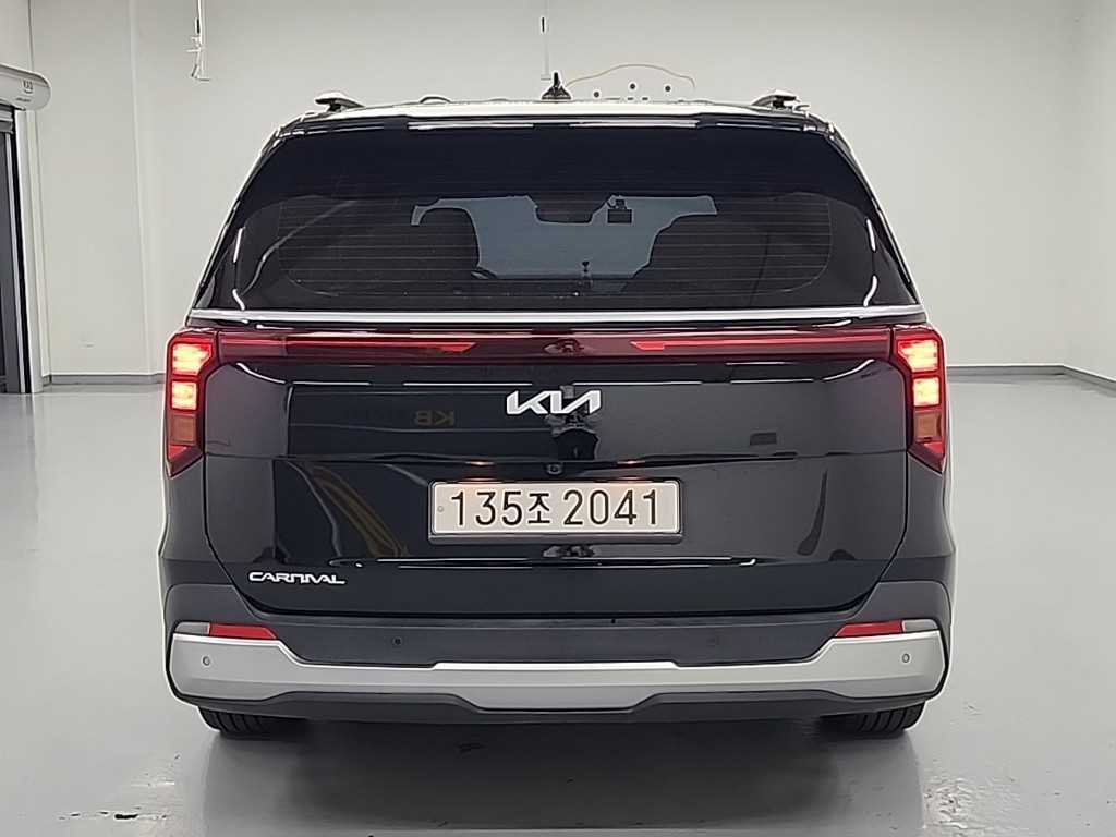KIA Carnival - Vista 3