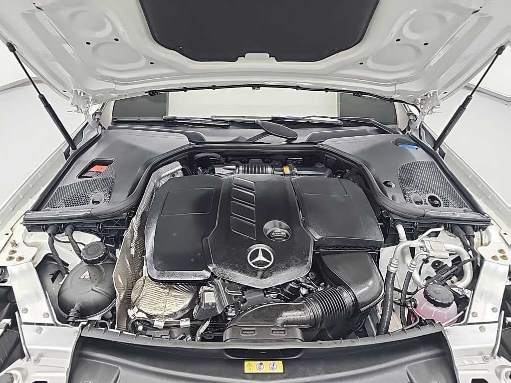 Mercedes Benz E class - Vista 5