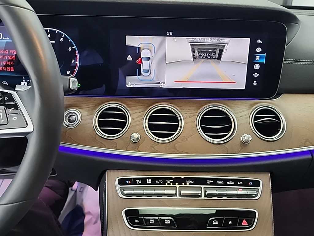 Mercedes Benz E class - Vista 10