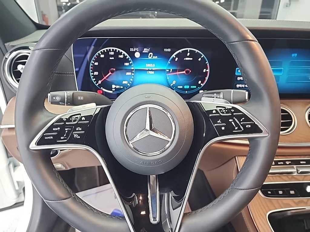 Mercedes Benz E class - Vista 9