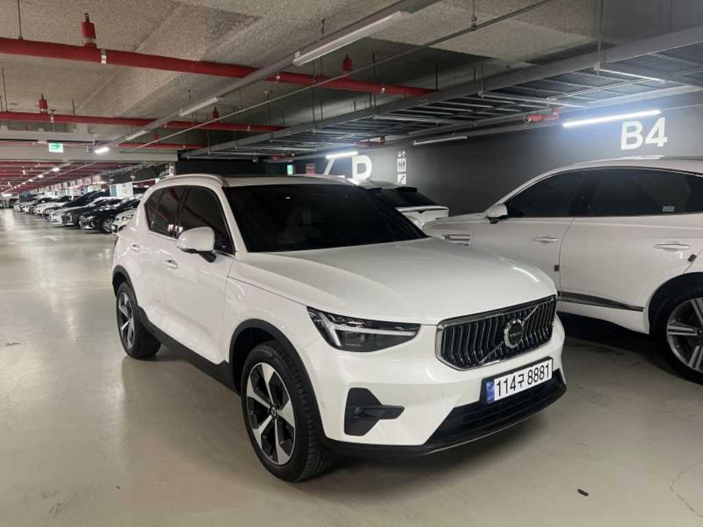 Volvo XC40 2025 Blanco - Importación desde Corea - HF Imports Iquique - Foto 1