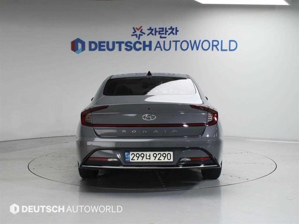 HYUNDAI Sonata - Vista 4