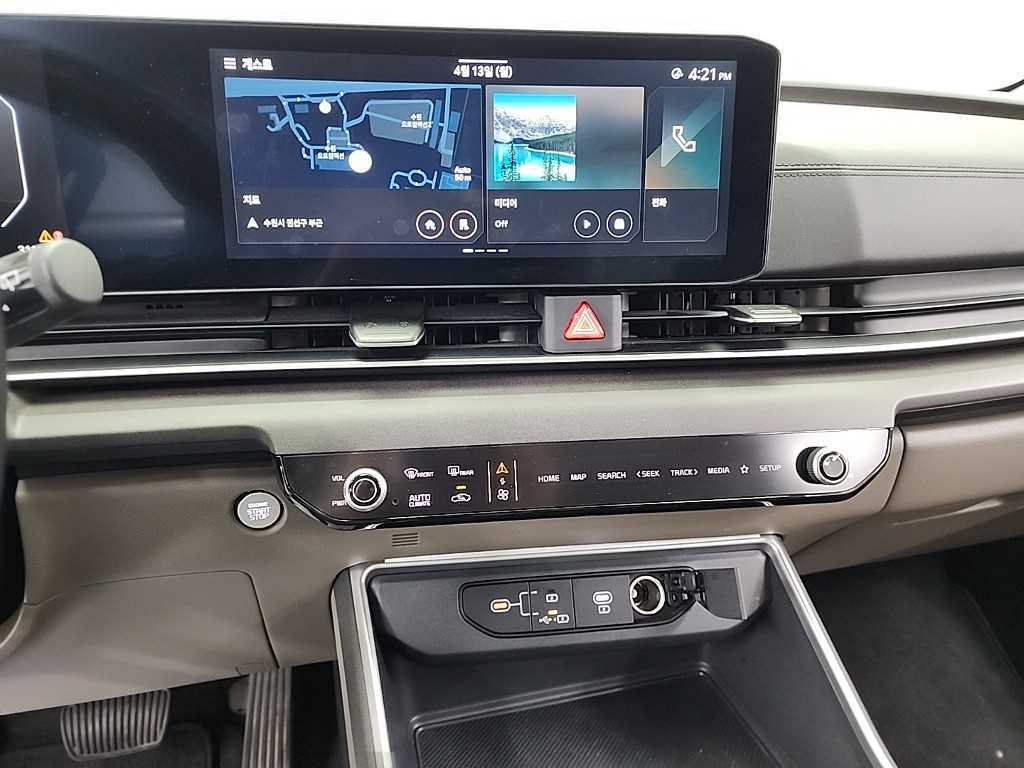 KIA Carnival - Vista 10