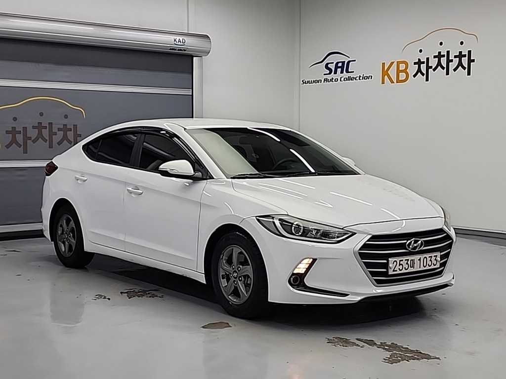 HYUNDAI Avante - Vista 4