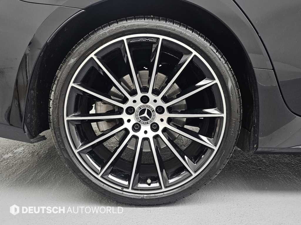 Mercedes Benz CLS Class - Vista 5