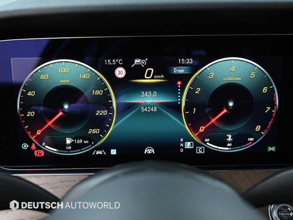 Mercedes Benz E class - Vista 8