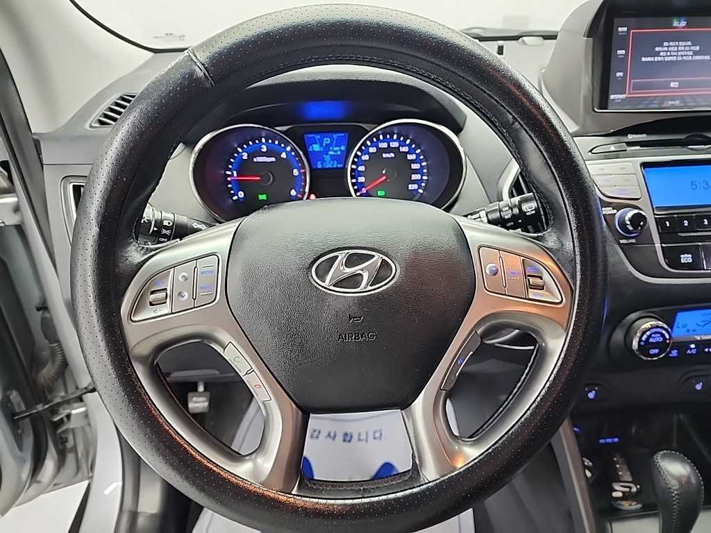 HYUNDAI Tucson - Vista 10