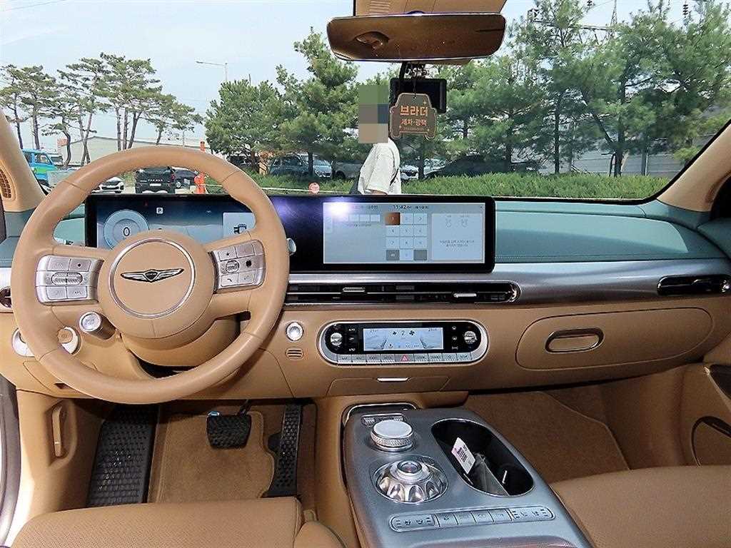 Genesis GV60 - Vista 7