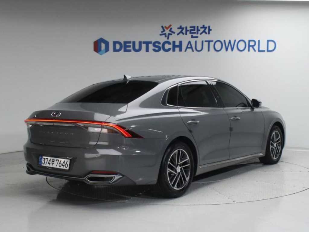 HYUNDAI Grandeur - Vista 2