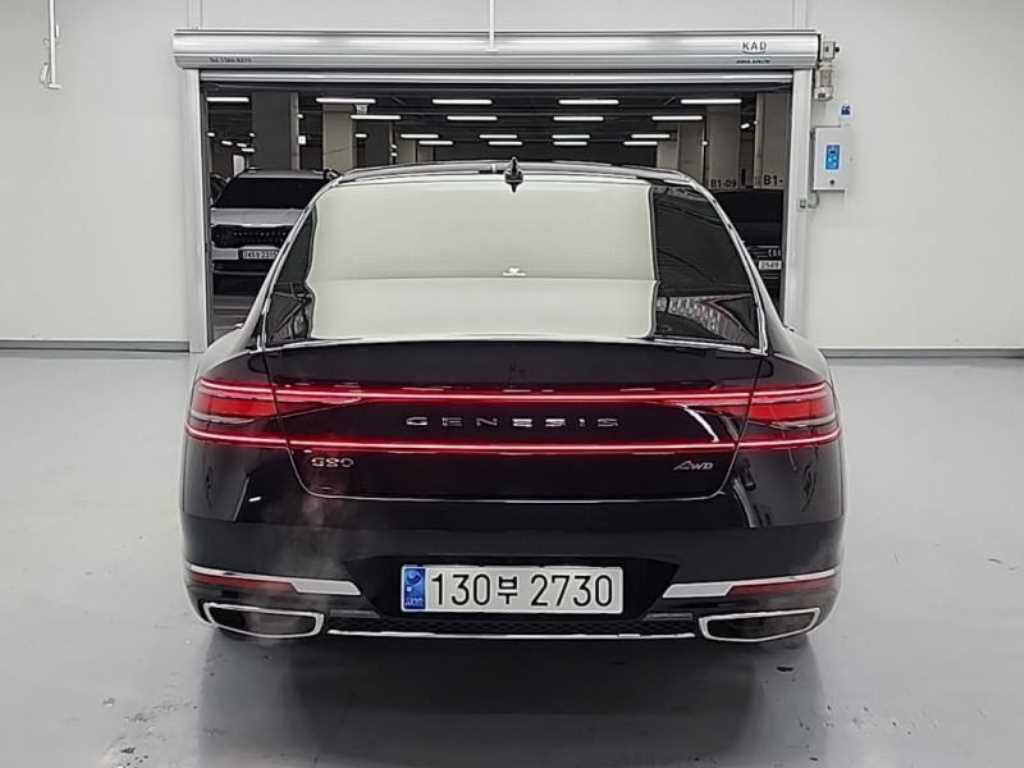 Genesis G90 - Vista 3