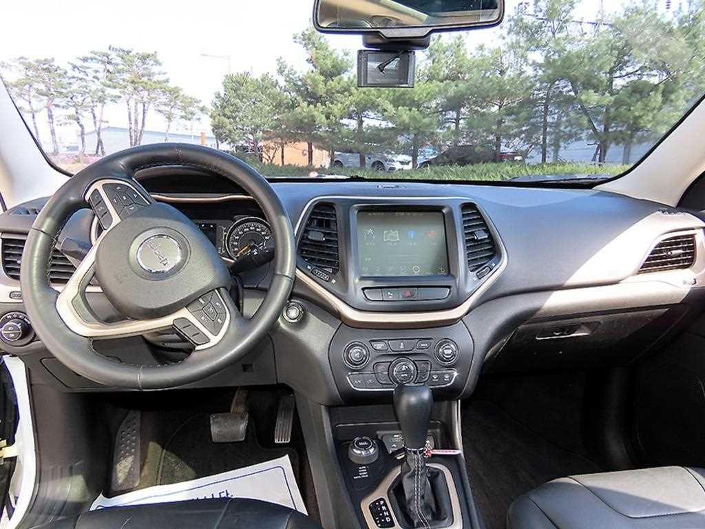 Jeep Cherokee - Vista 7