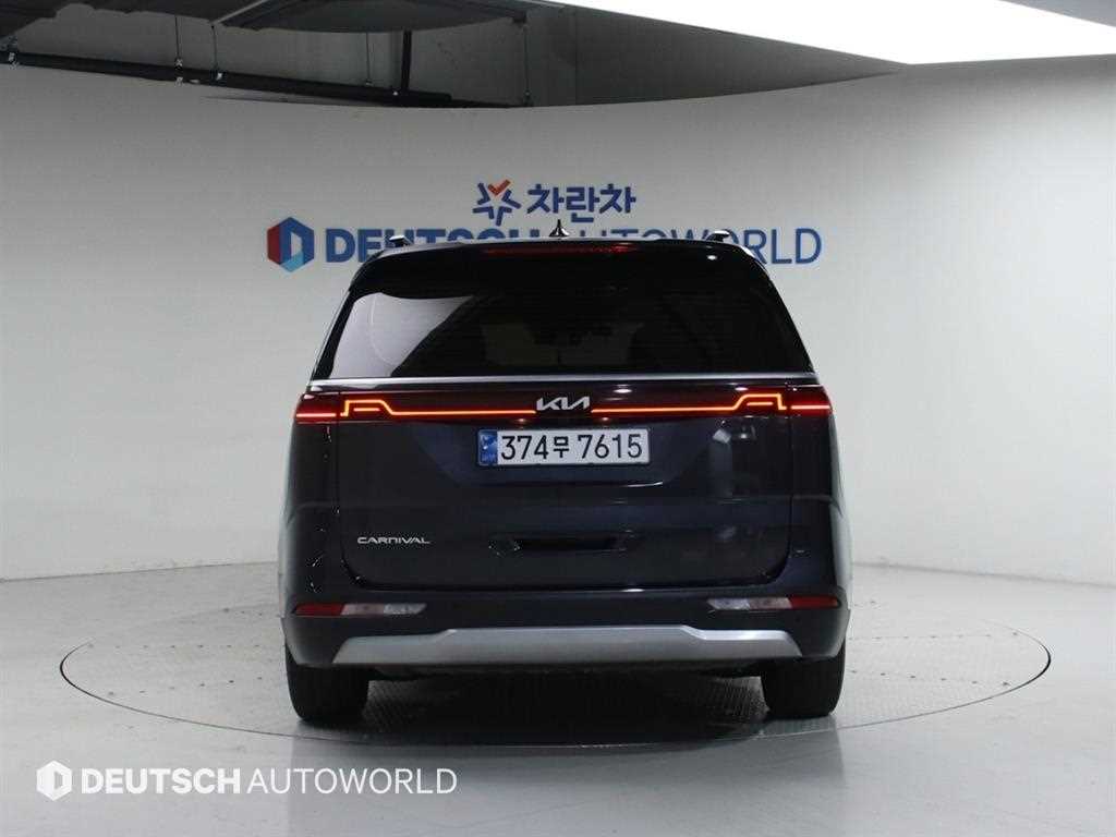 KIA Carnival - Vista 4