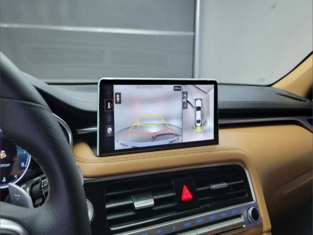 Genesis G70 - Vista 9