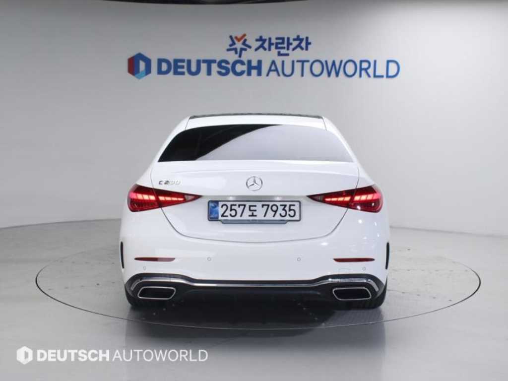 Mercedes Benz C Class - Vista 4