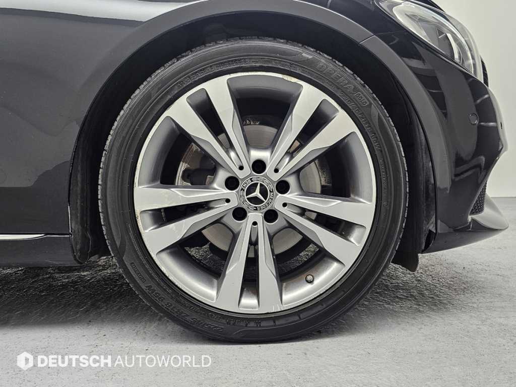 Mercedes Benz C Class - Vista 6