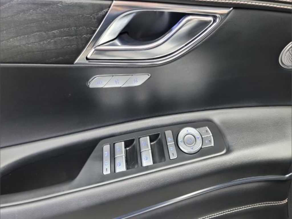 Genesis GV80 - Vista 7