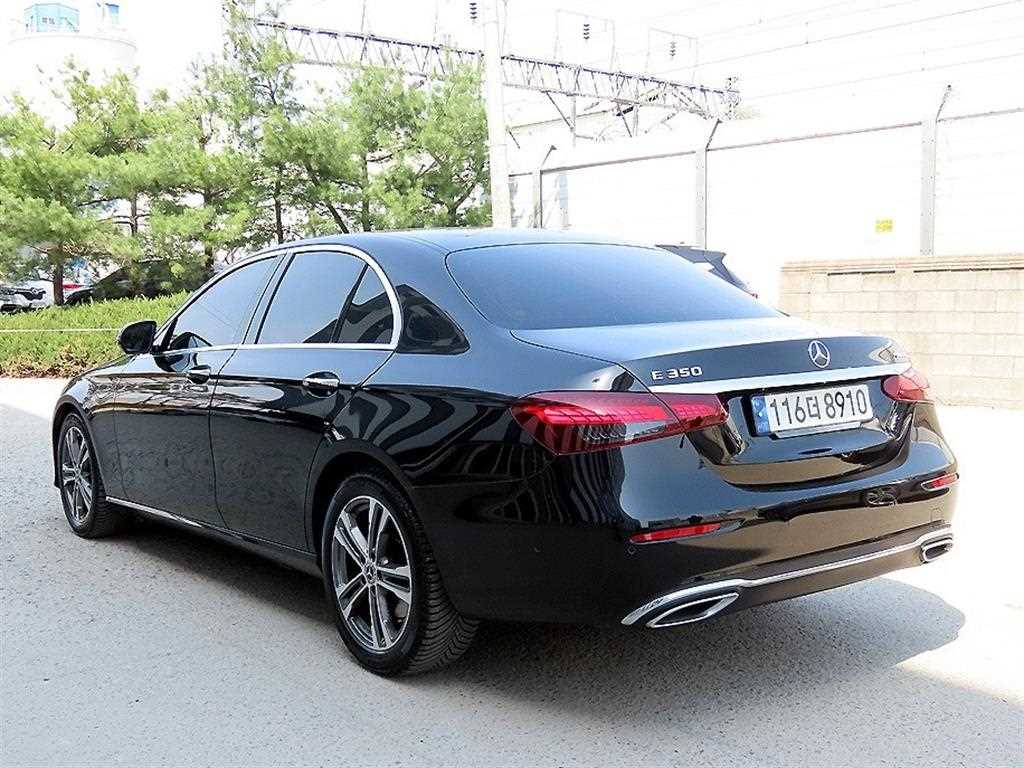 Mercedes Benz E class - Vista 3