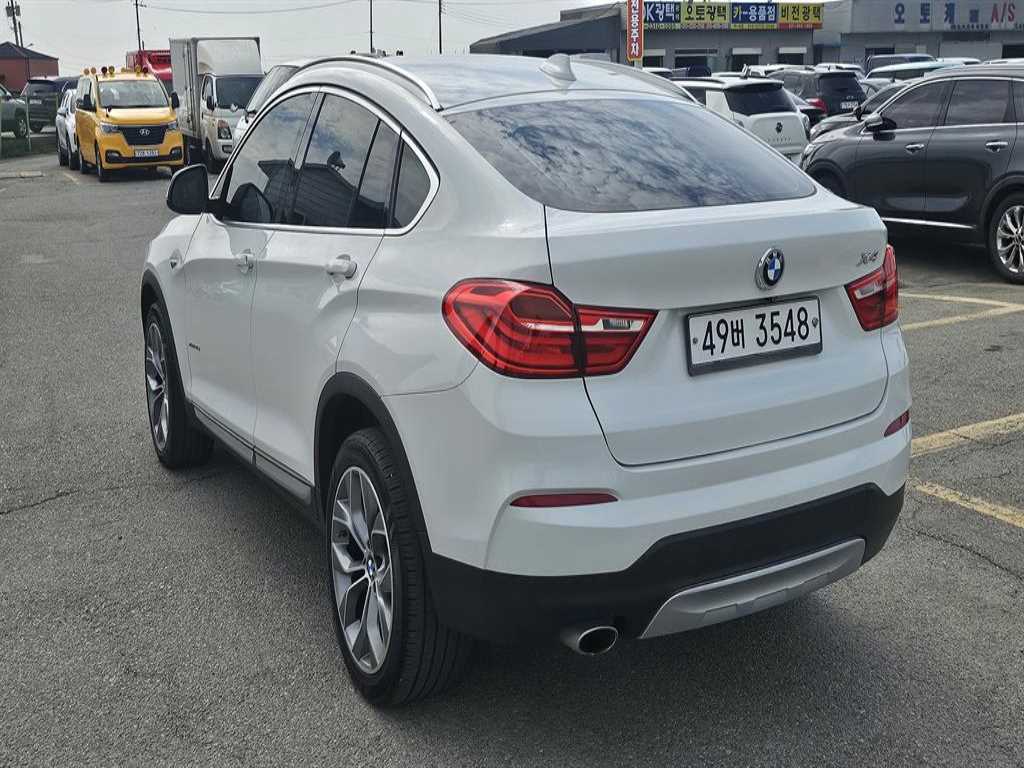 BMW X4 - Vista 4