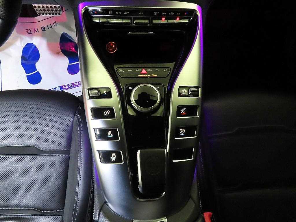 Mercedes Benz AMG GT - Vista 12