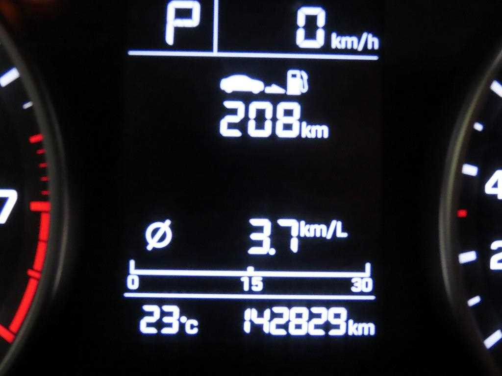 HYUNDAI Avante - Vista 9