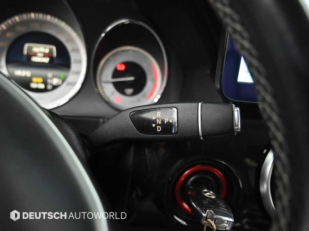 Mercedes Benz GLK Class - Vista 9