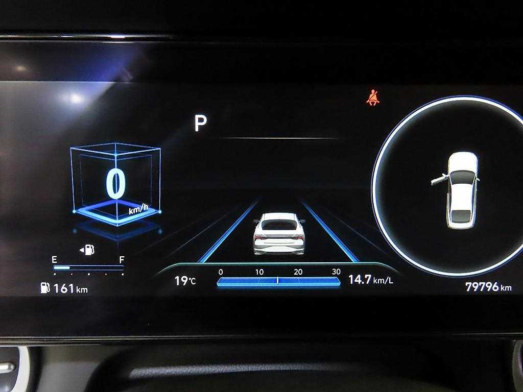 HYUNDAI Avante - Vista 9