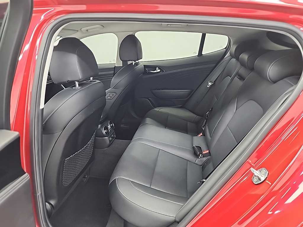 KIA Stinger - Vista 12