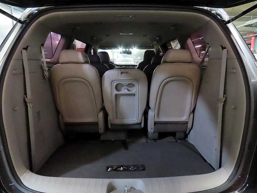 KIA Carnival 2017 - Importación desde Corea - HF Imports Iquique - Foto 17