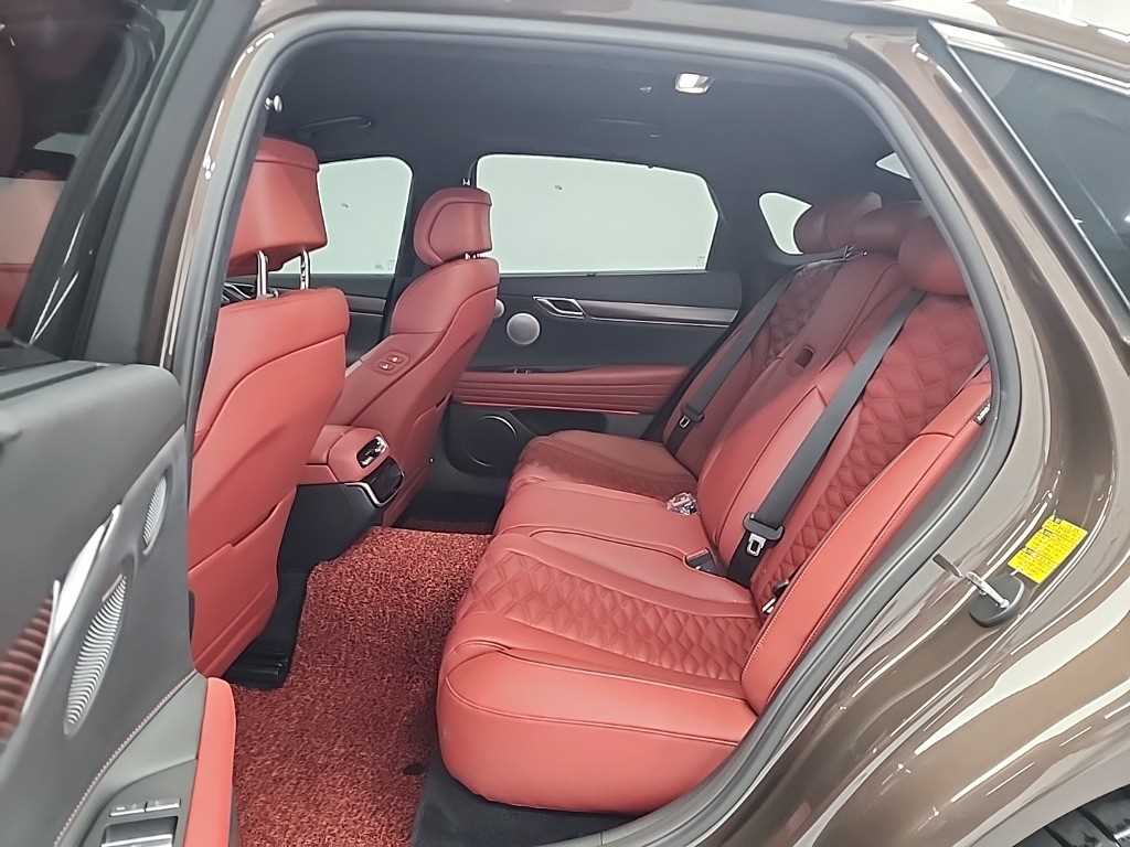 Genesis G80 - Vista 12