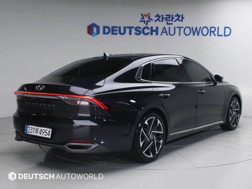 HYUNDAI Grandeur - Vista 2